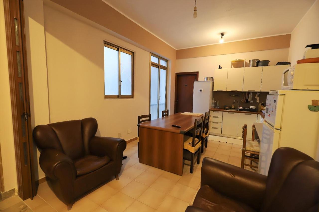Apartament Casa Studenti E Giovani Turisti Fkk - Giochi Di Societa Ed Intimo Party - Volontari Benvenuti Palermo Zewnętrze zdjęcie